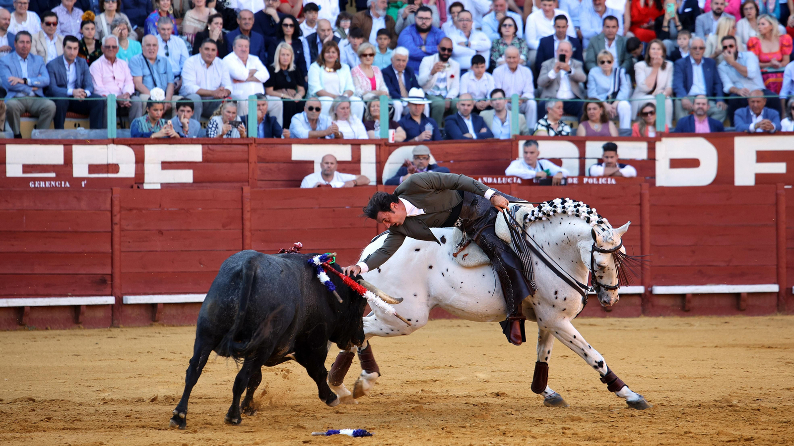 Andy Cartagena, Diego Ventura y Lea Vicens en la corrida de rejones de la Feria de Jerez 2024