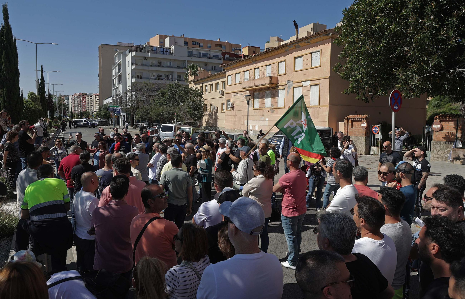 Fotos de la manifestación de apoyo a los siete sindicalistas de ATA y CGT por la huelga de Acerinox