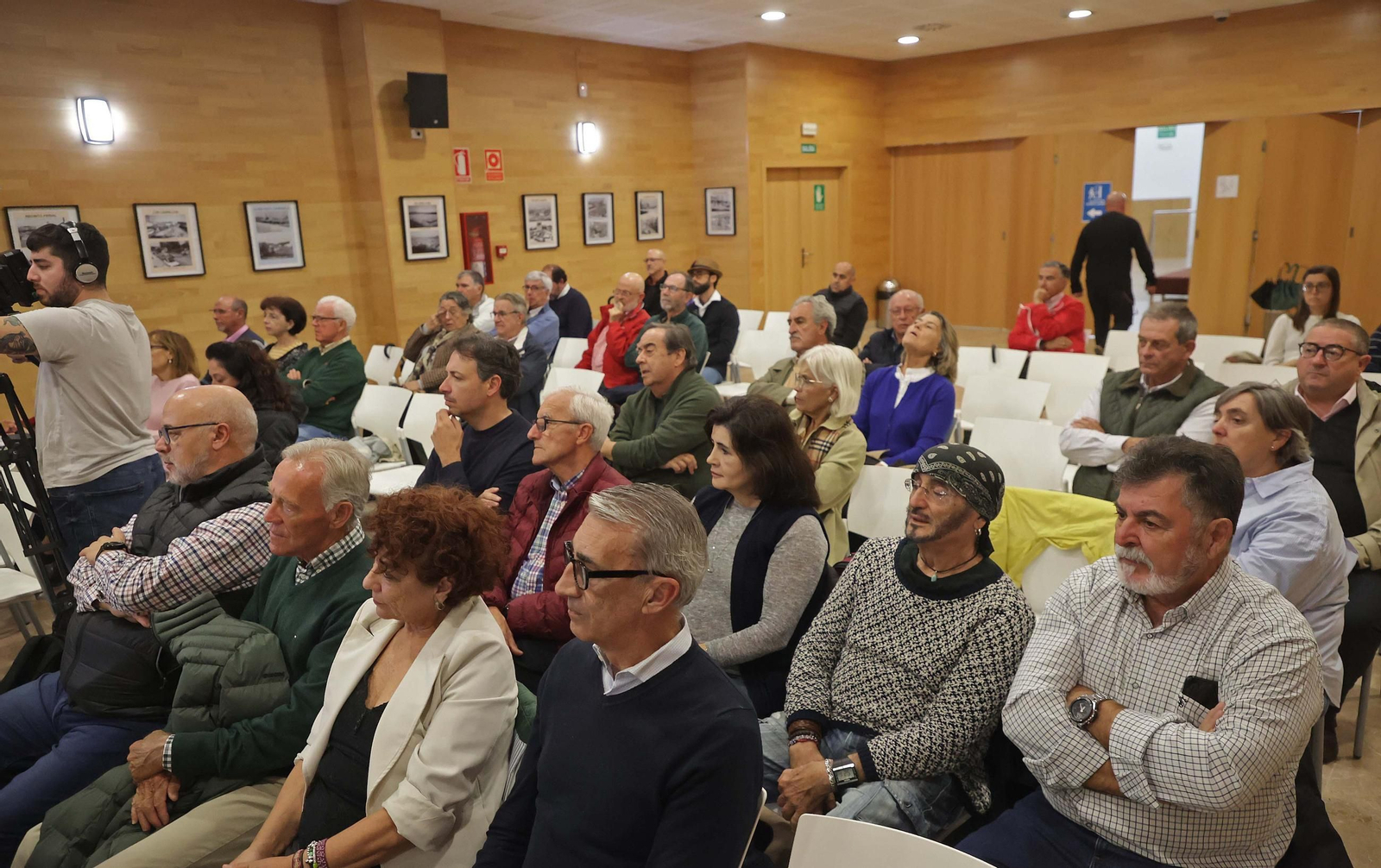 Fotos del X aniversario del centro documental José Luis Cano en Algeciras