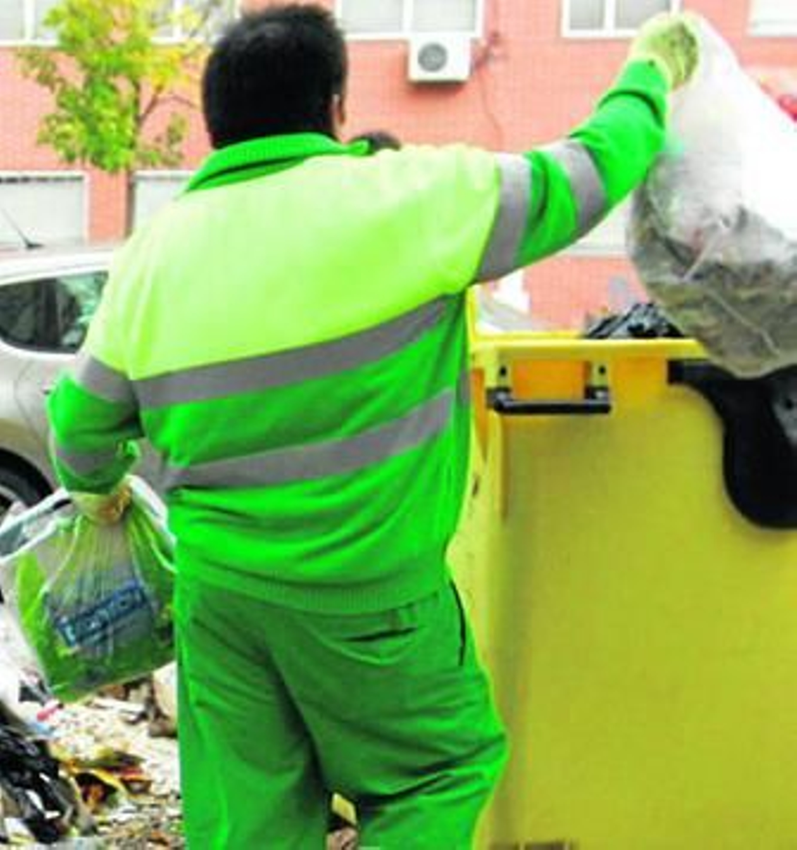 "Le debo todo a la basura"