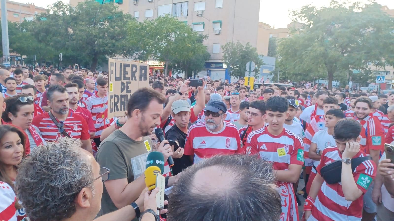Las mejores imágenes de la manifestación en el Nuevo Los Cármenes