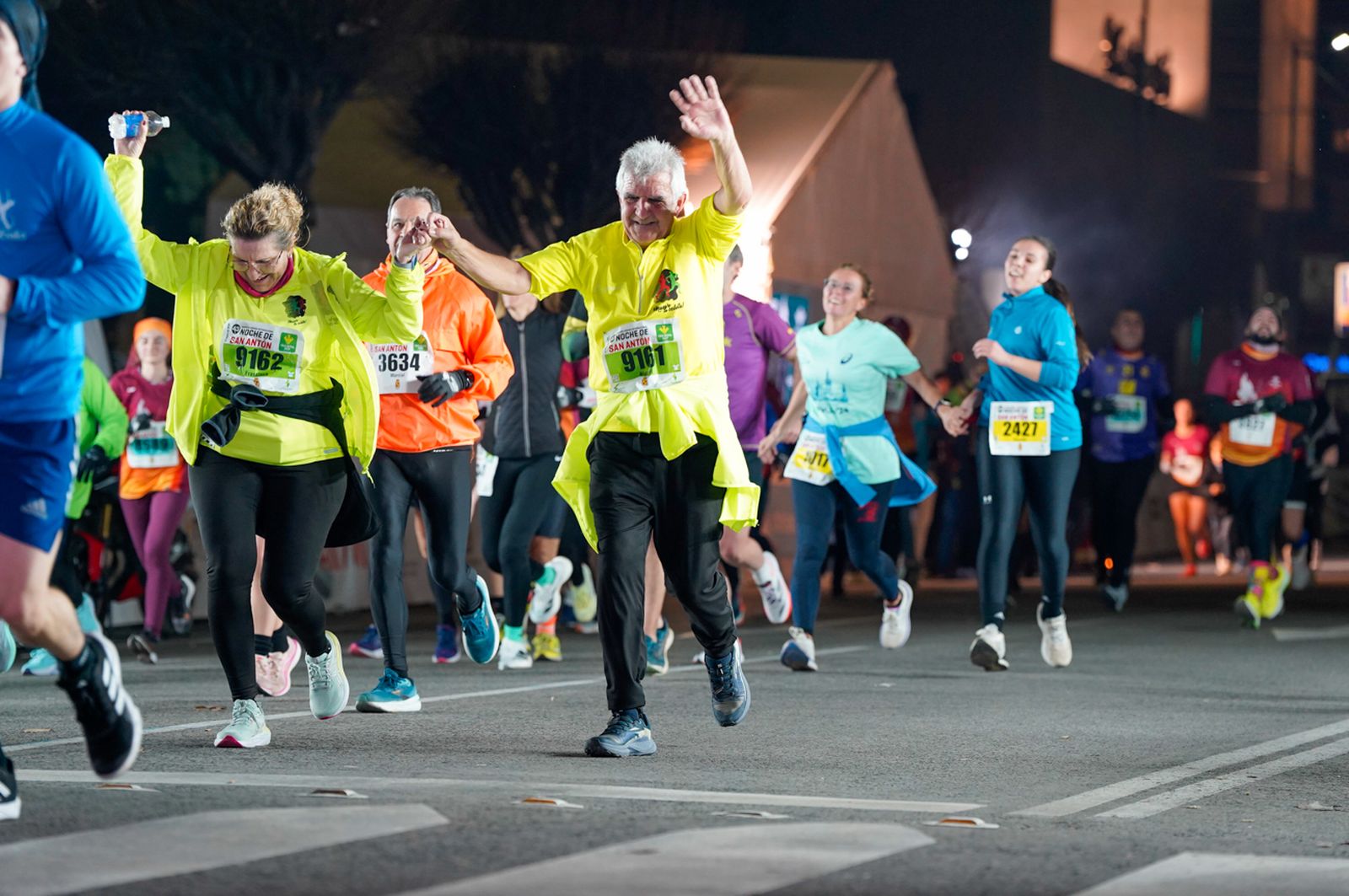 En imágenes: búscate en tu llegada a meta de la Carrera de San Antón 2026 (18)