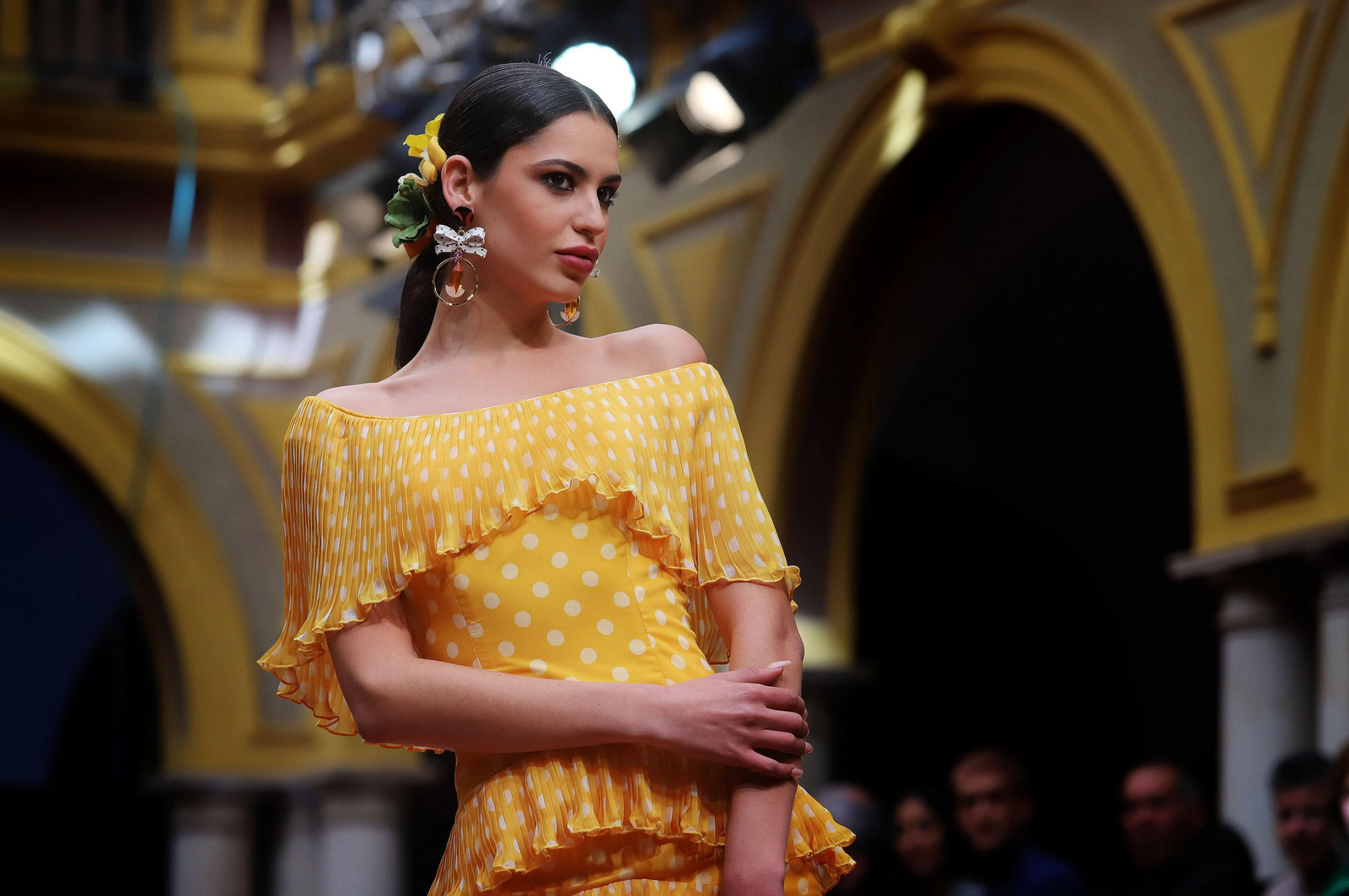 Huelva Flamenca 2023. Imágenes del desfile benéfico de El Ajolí a favor de Cruz Roja Española