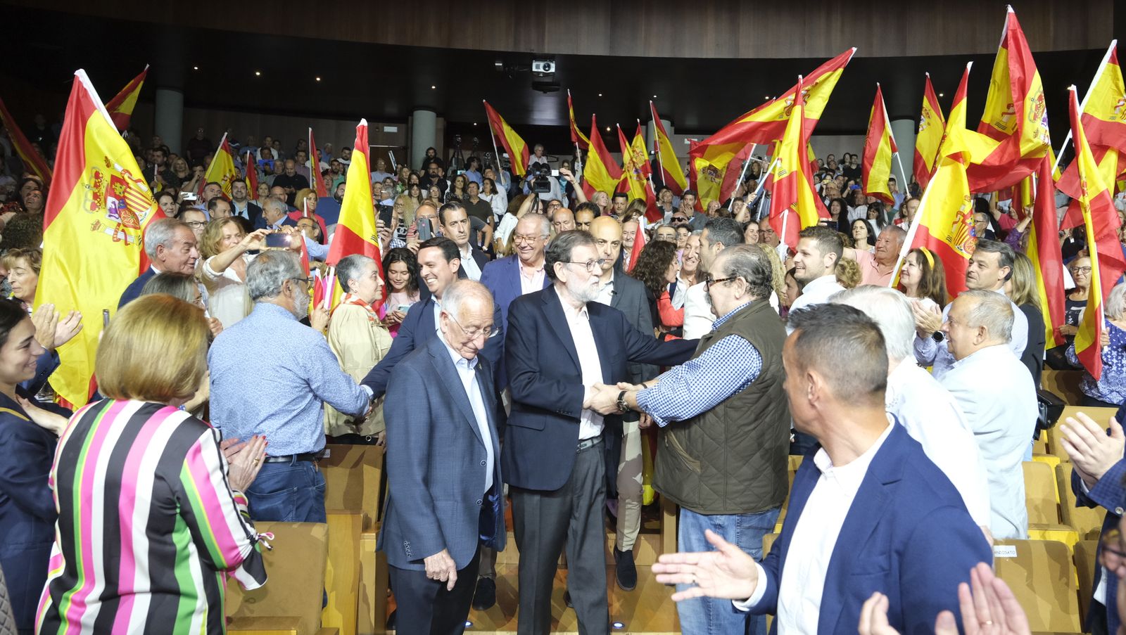 Imágenes de Rajoy apoyando la candidatura de Gabriel Amat a la Alcaldía de Roquetas de Mar