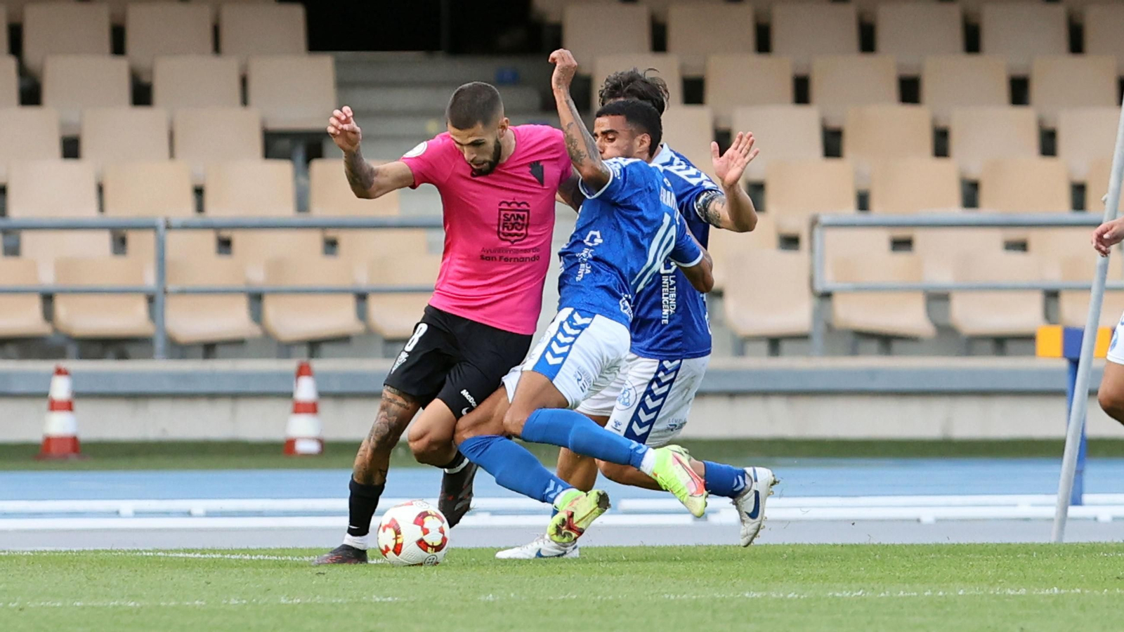 Imágenes del Xerez DFC contra San Fernando CD en Chapín