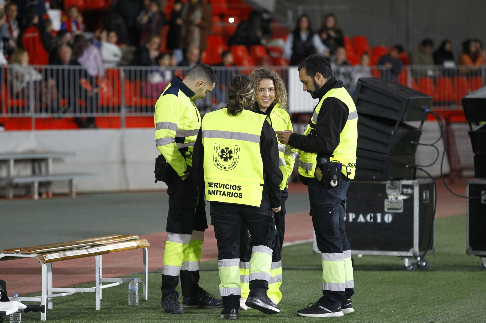 Imágenes del partido homenaje al 'eterno' capitán de la U.D. Almería, José Ortiz