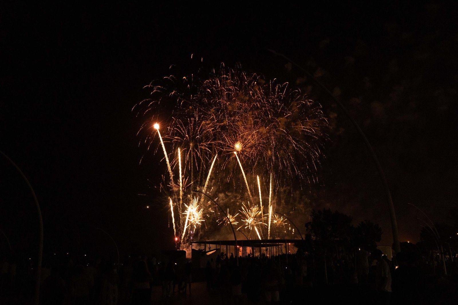 Colombinas 2025: Imágenes del ambiente el lunes 4 de agosto en las Fiestas Colombinas