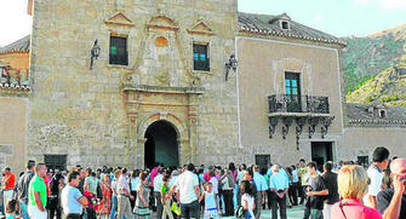 'Rambo' es acribilladoUn inglés y su hijo mueren ahogados en MojácarUna quincena de inmigrantes mueren ahogadosEl Saliente es declarado Bien CulturalSe inaugura en Carboneras la planta desaladoraSe inaugura el mercadillo de El Alquián