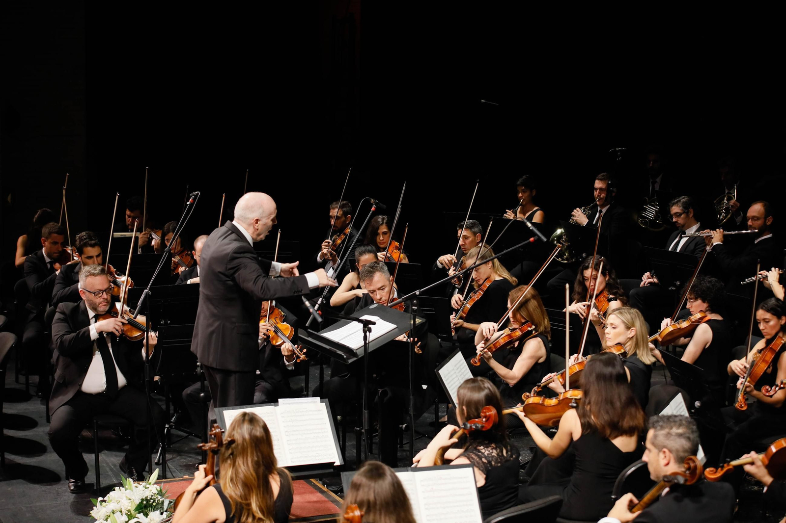 Imágenes de la novena Beethoven interpretado por la OCAL y Orfeón para Cajamar
