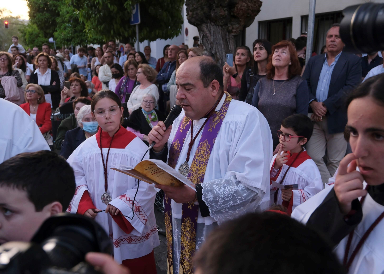 El vía crucis del Cristo de la Providencia de Córdoba, en imágenes