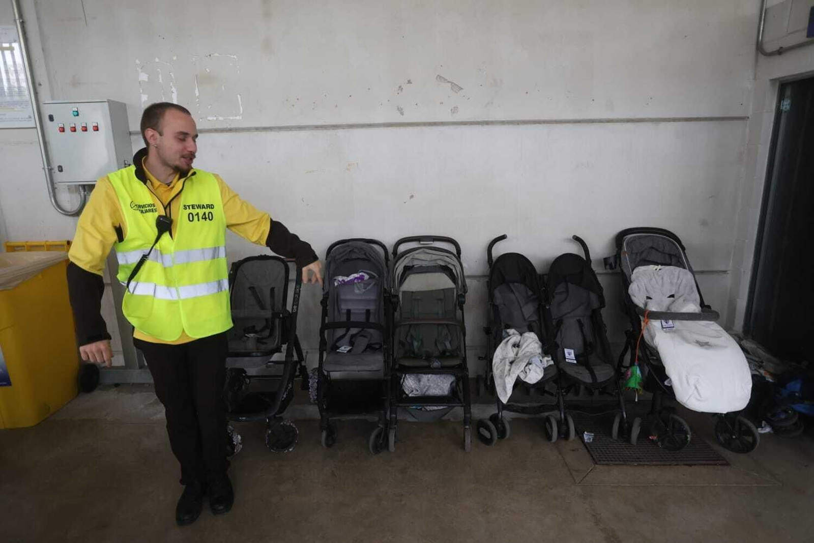 Miles de malaguistas apoyan al equipo en la víspera de Reyes