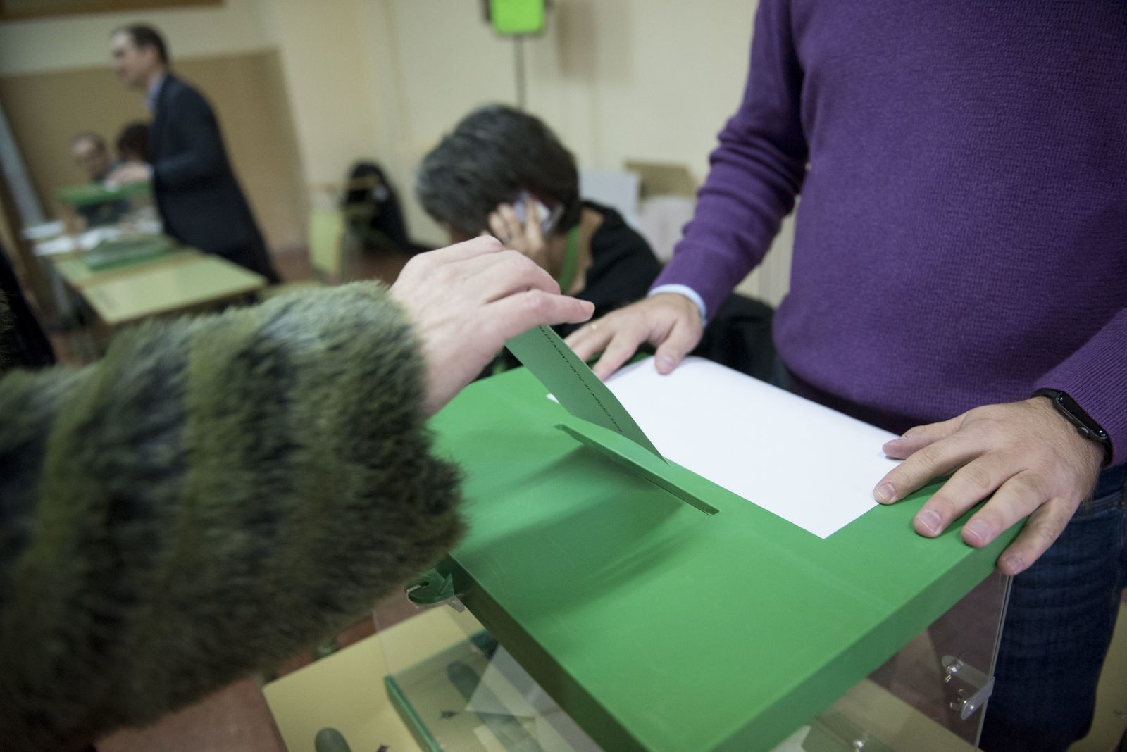 Los granadinos votan en el 2-D