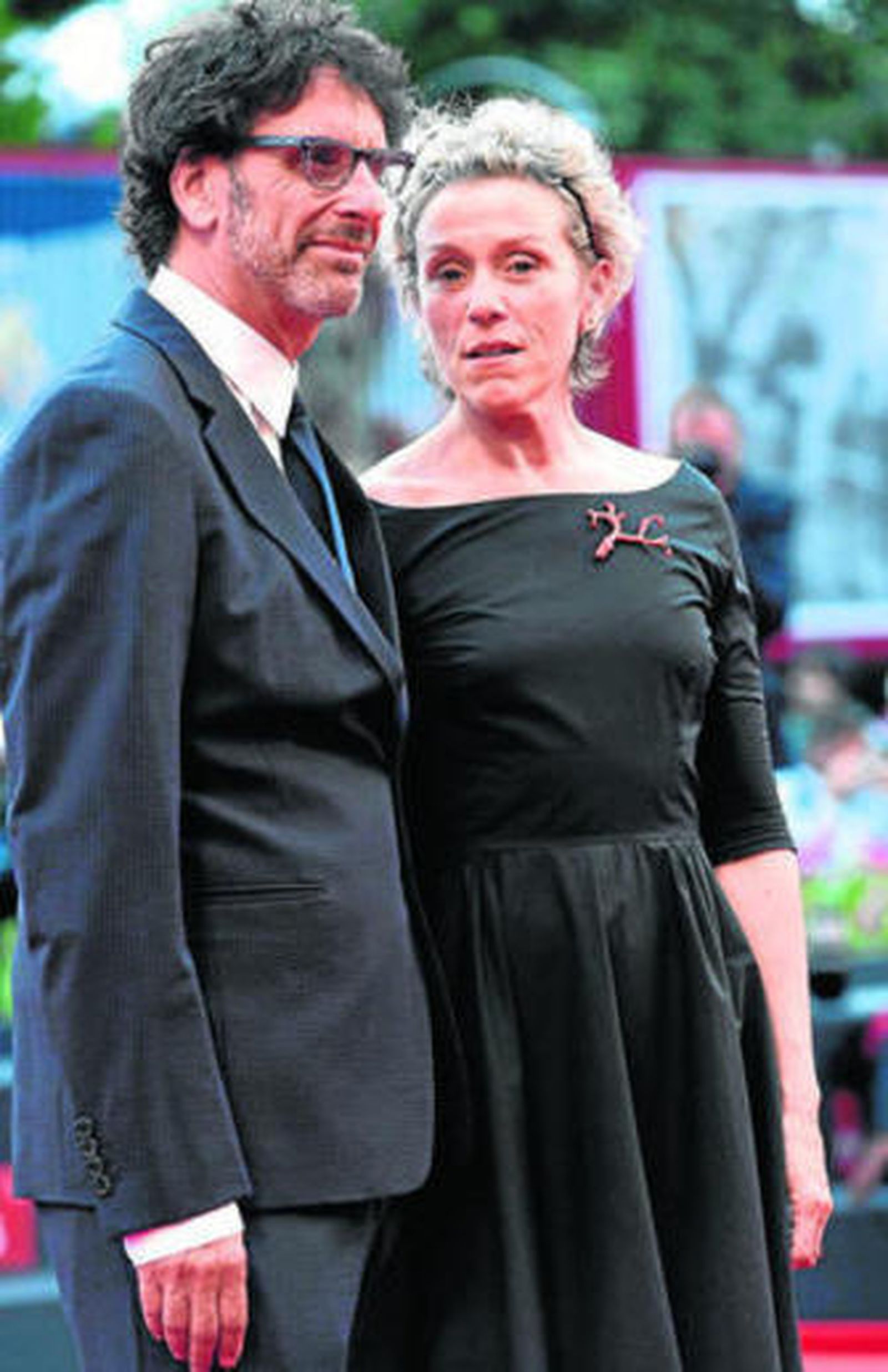 Frances McDormand, ayer en la Mostra con su marido, Joel Coen.
