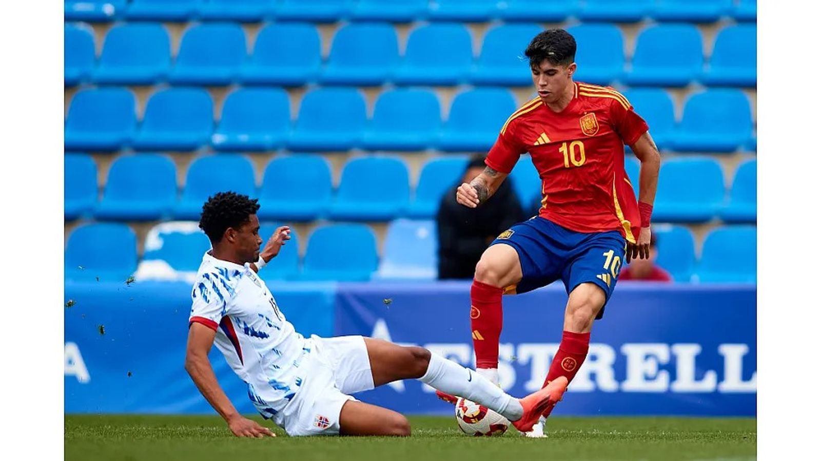 La etapa de Antoñito Cordero en el Málaga CF, en fotos