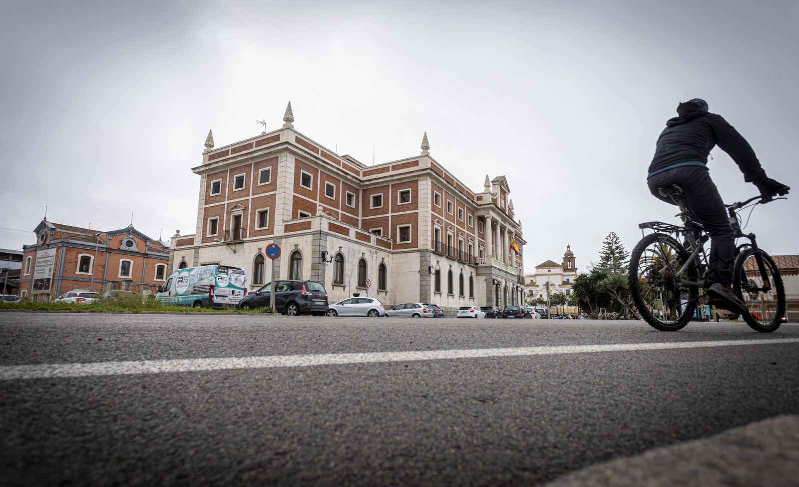 Una imagen del edificio de la Aduana, en Cádiz.