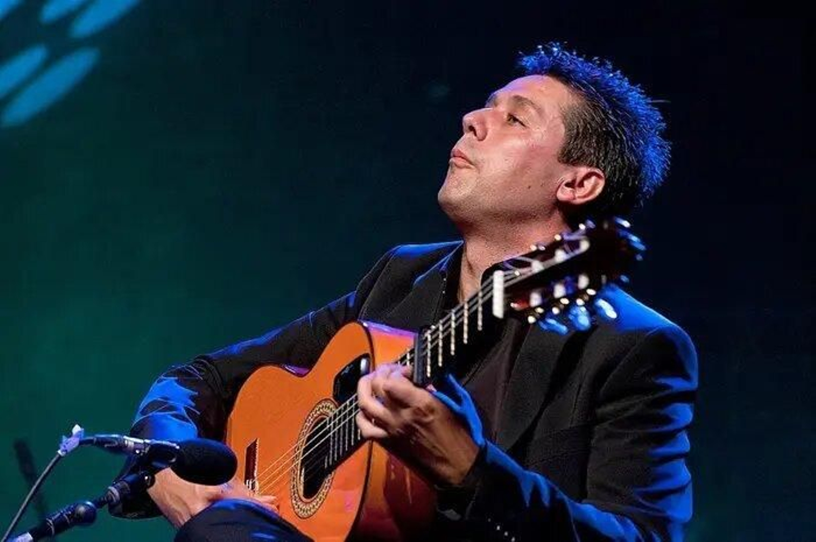 Pedro Sierra, el guitarrista absoluto, llega a la Casa de los Pisa