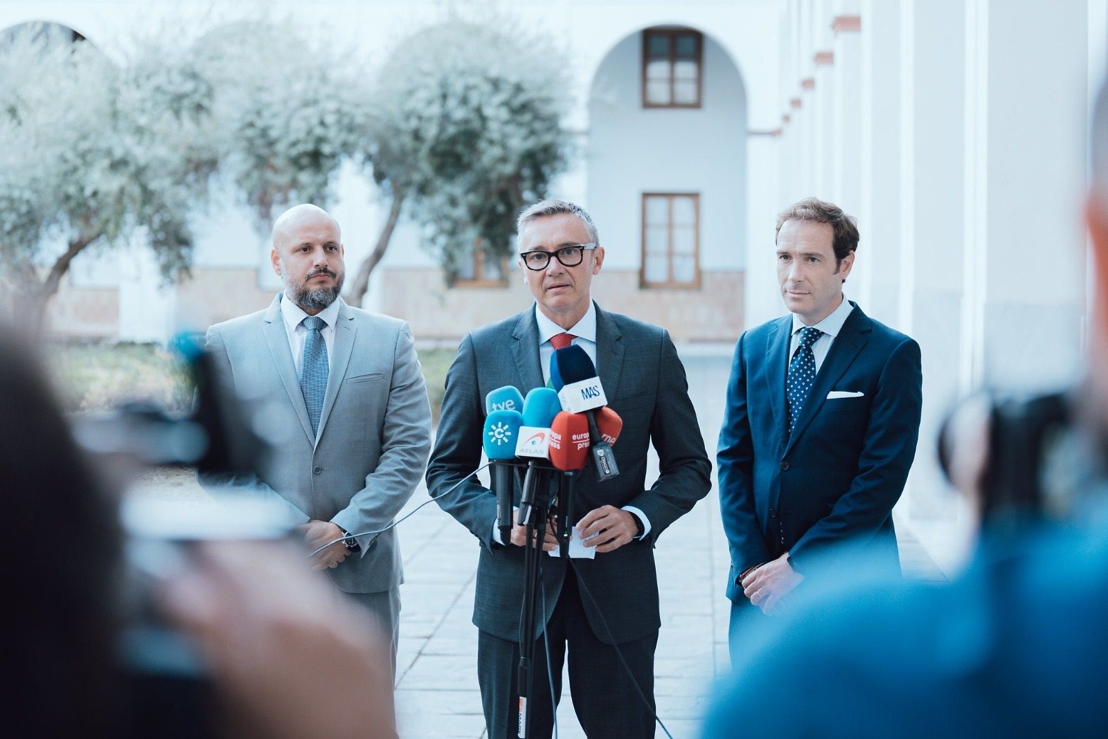 El portavoz de Vox, Manuel Gavira, en el Parlamento andaluz.