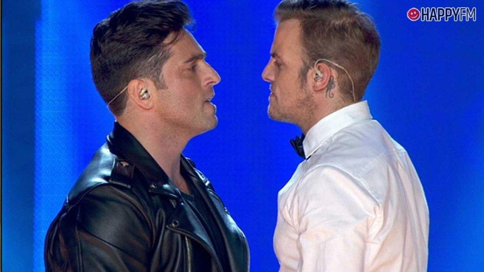 Álex Casademunt y David Bustamante, en una actuación en 'OT 1'.