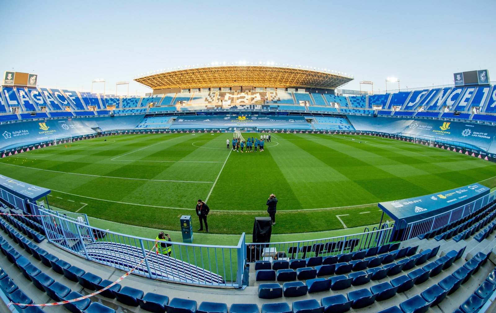 El Athletic se entrena en La Rosaleda.