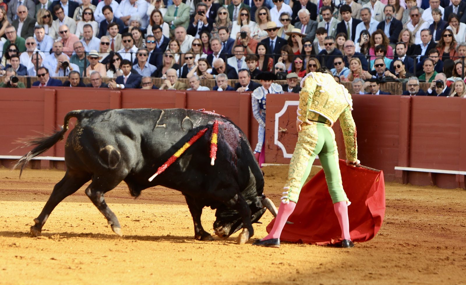 Las mejores imágenes de la corrida de toros de Juan Ortega, Roca Rey y Pablo Aguado