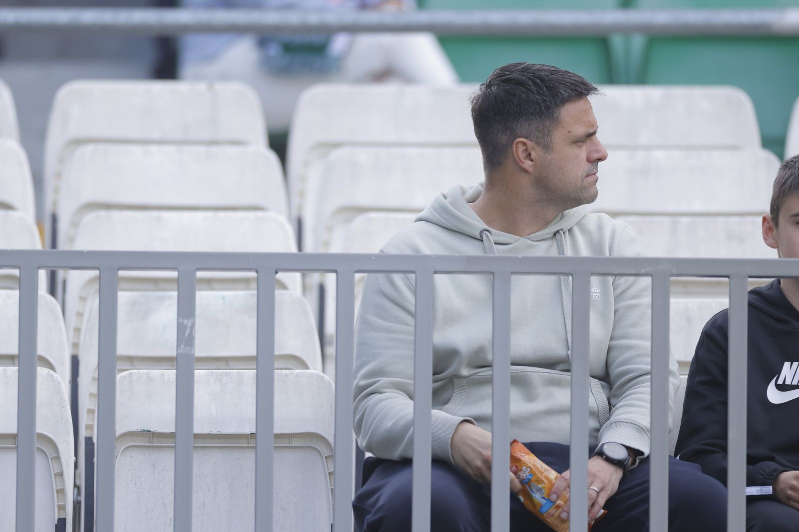 Búscate en las fotos del Betis-Manchester