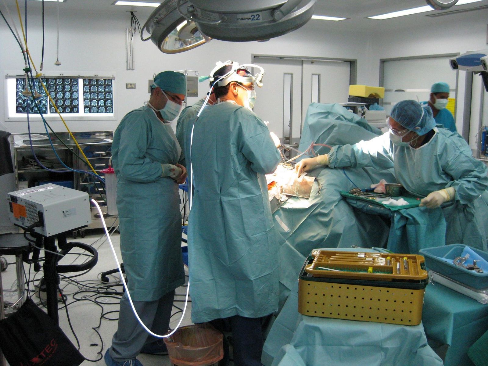 Torrecárdenas adquiere un nuevo neuronavegador y renueva el actual