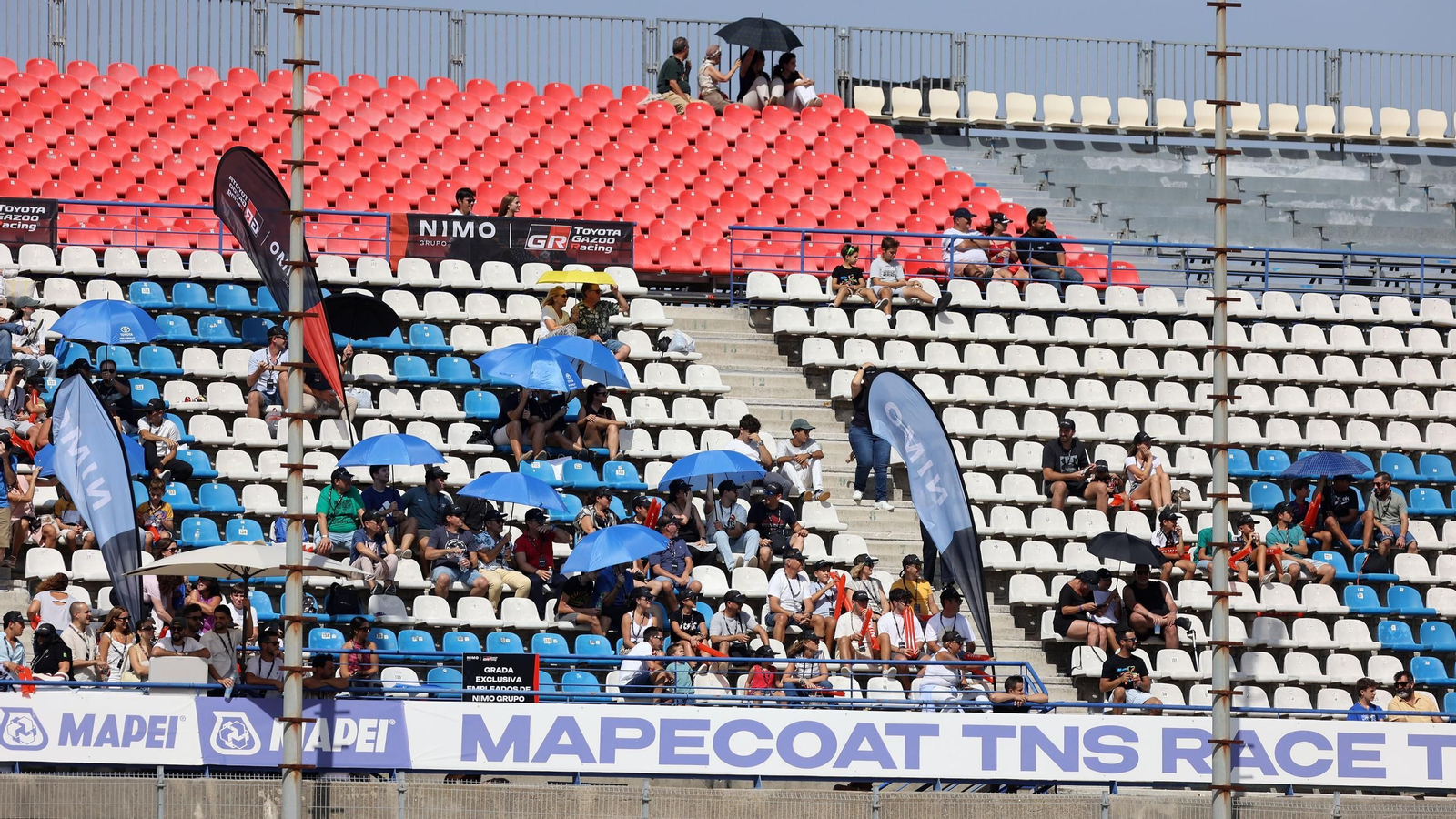 Imágenes del gran ambiente de fiesta en la Racing Weekend y el 40 aniversario del Circuito de Jerez