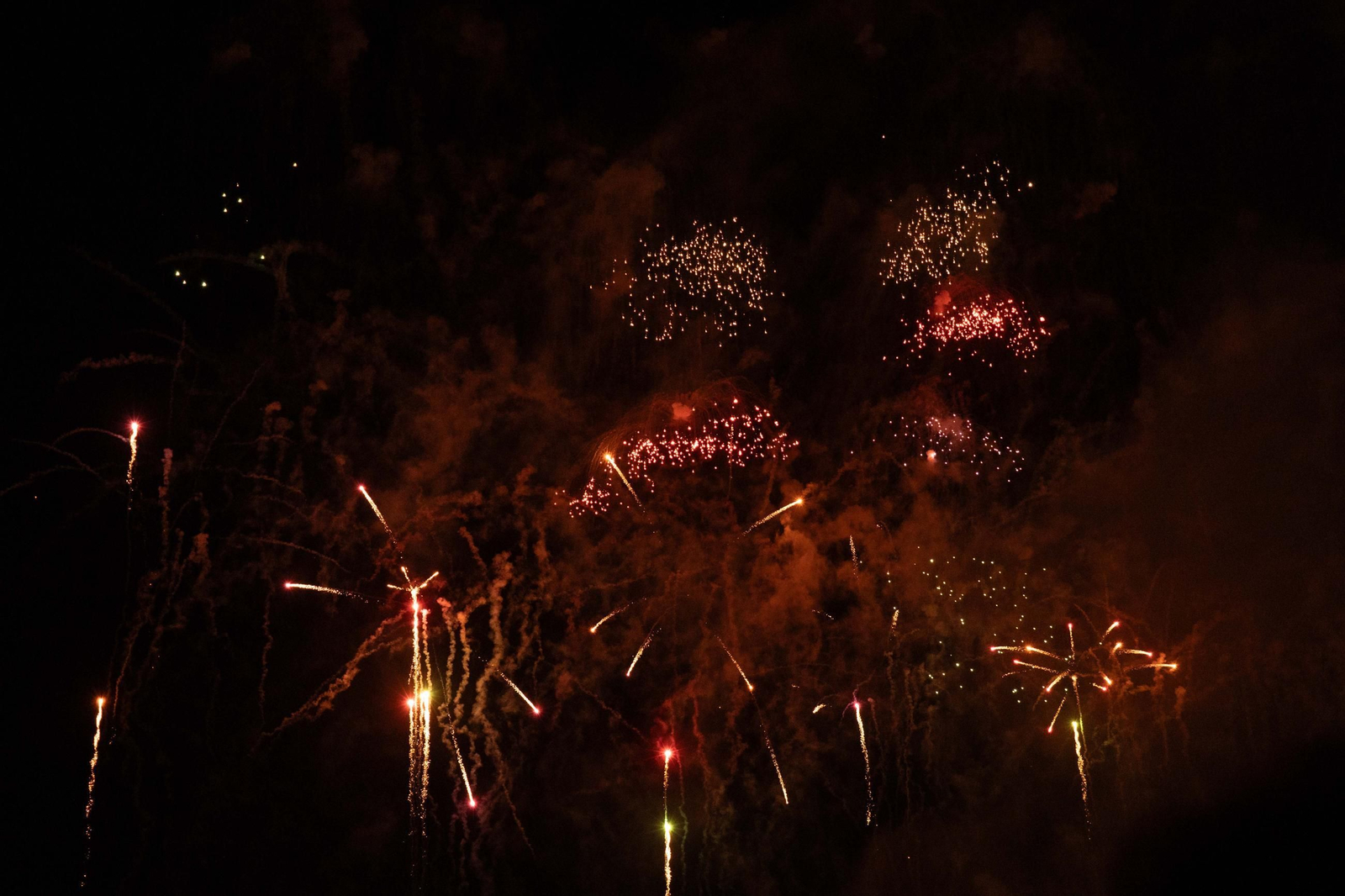 Colombinas 2025: Imágenes del ambiente el lunes 4 de agosto en las Fiestas Colombinas