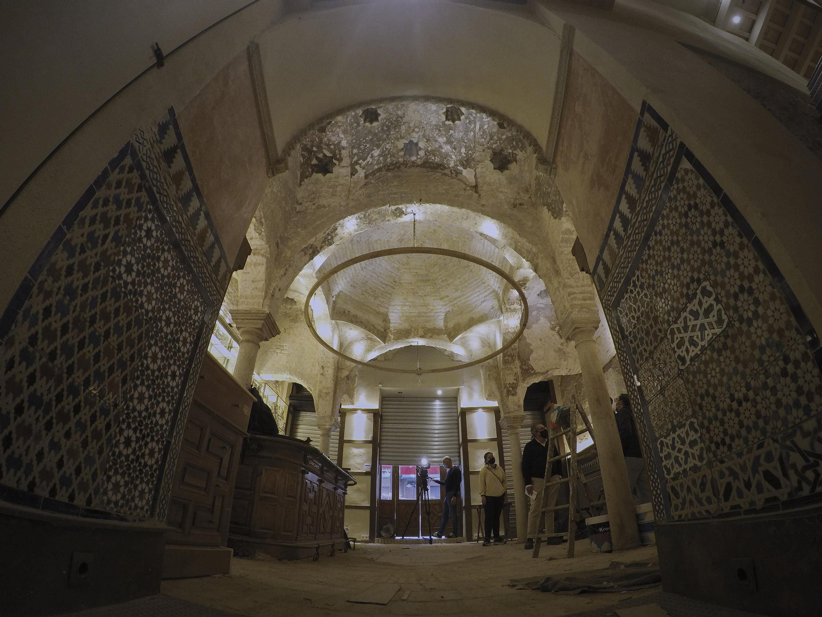 Los baños árabes del bar Giralda, en imágenes