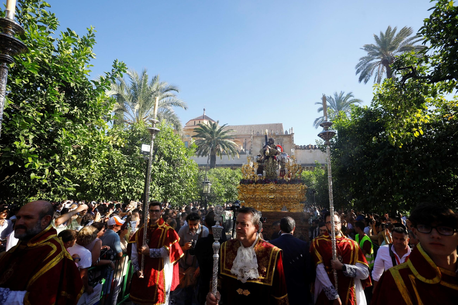 Las mejores fotos de los traslados de regreso de las hermandades tras el Magno Vía Crucis de Córdoba