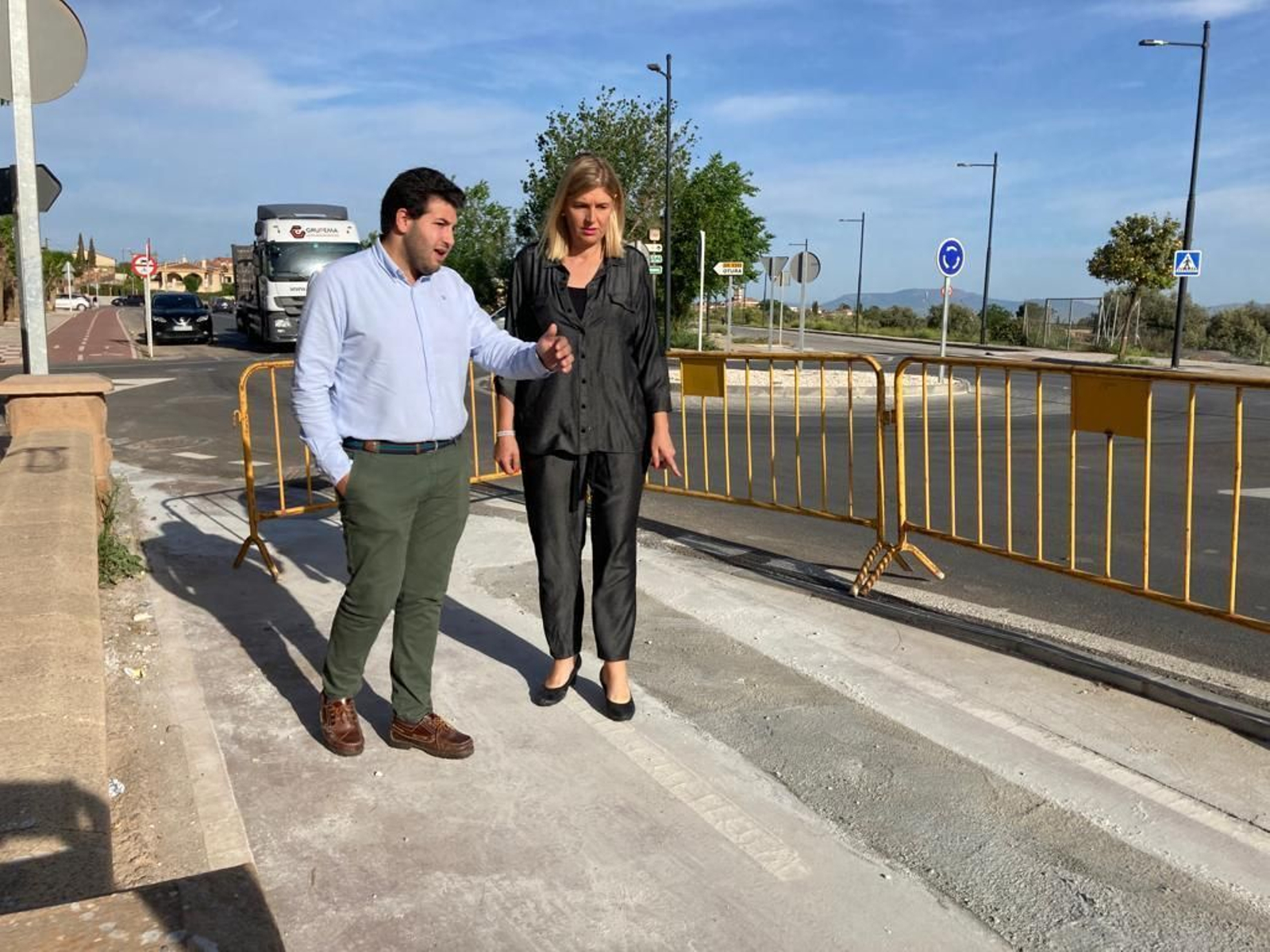 El PP de Granada critica que Otura haya tenido que levantar un carril bici inaugurado hace menos de un año