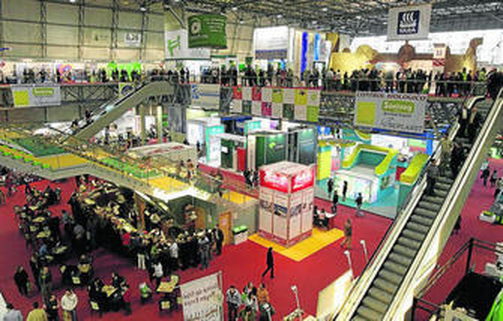 Almería cuenta este año con una feria agrícola centrada en la industria auxiliar, en el Palacio de Congresos de Aguadulce.