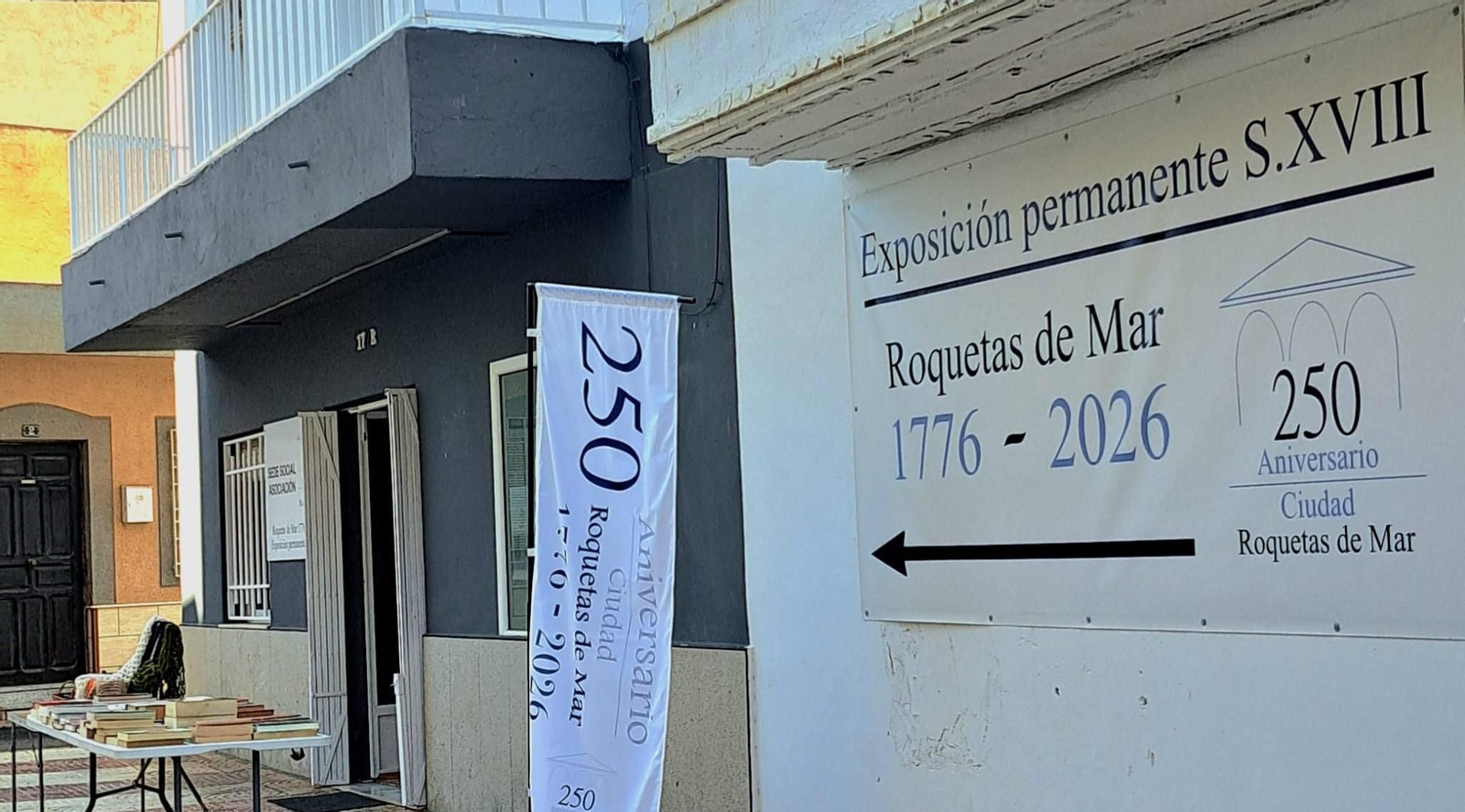 El Museo se encuentra ubicado en la calle Aparecidos 17, del Barrio de Abajo, hoy Barrio Bajo.