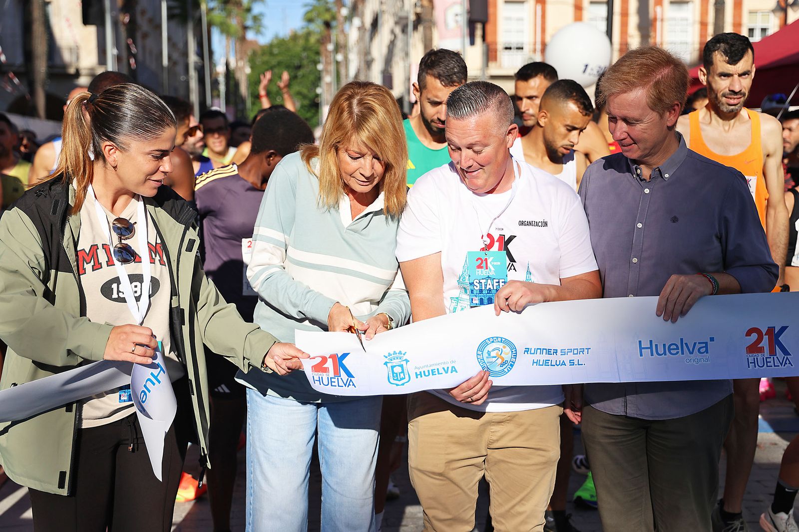 Las mejores imágenes de la carrera 21K Ciudad de Huelva