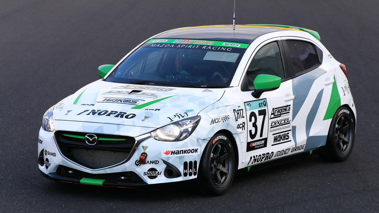 Mazda usará en el motor 1.5 Skyactiv-D de su Mazda2 -Demio en Japón- un biodiésel producido a partir de microalgas y aceite de cocina usado.