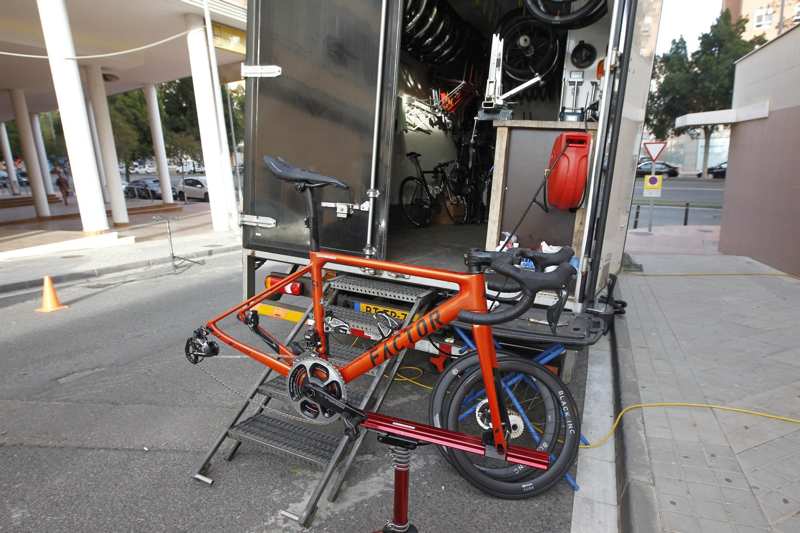 Fotogalería de la previa de la Clásica de Almería