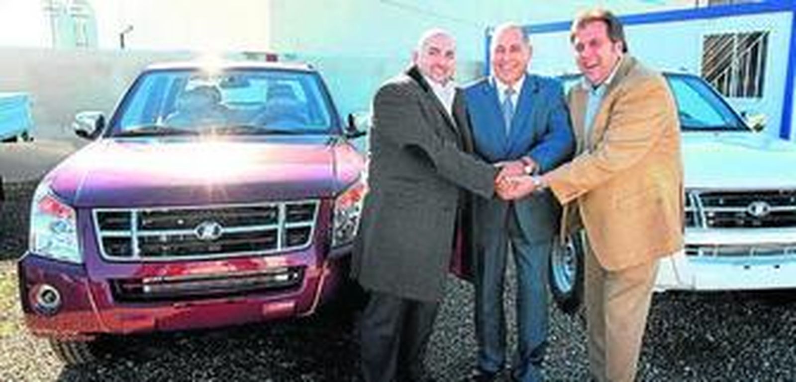 José Luis Mesia junto a Belmonte y Hernando, de Plot Insales.