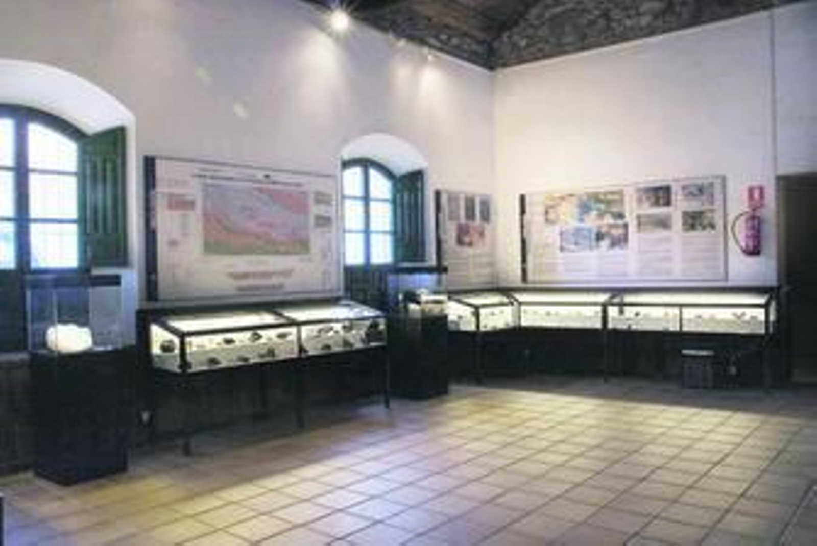 Sala de geología del Museo Minero, donde se han instalado nuevas maquetas y cartelería.
