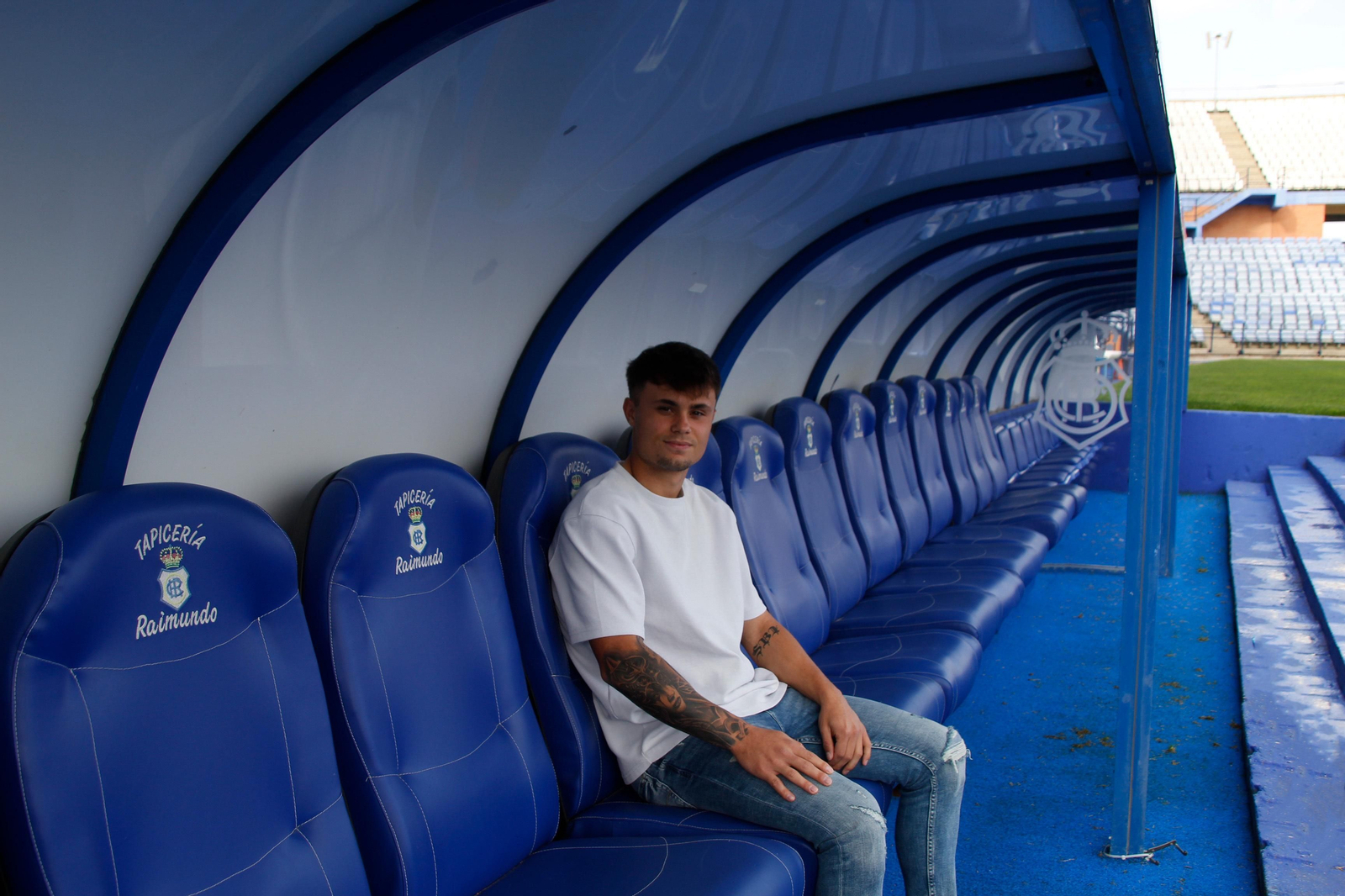 Sergio Díez en el banquillo del Nuevo Colombino.