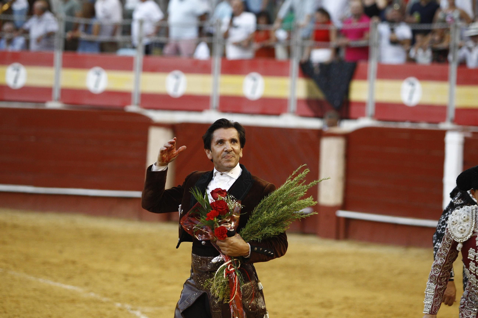 Las mejores imágenes de la corrida de toros de Diego Ventura, Talavante y Pablo Aguado, en Almería