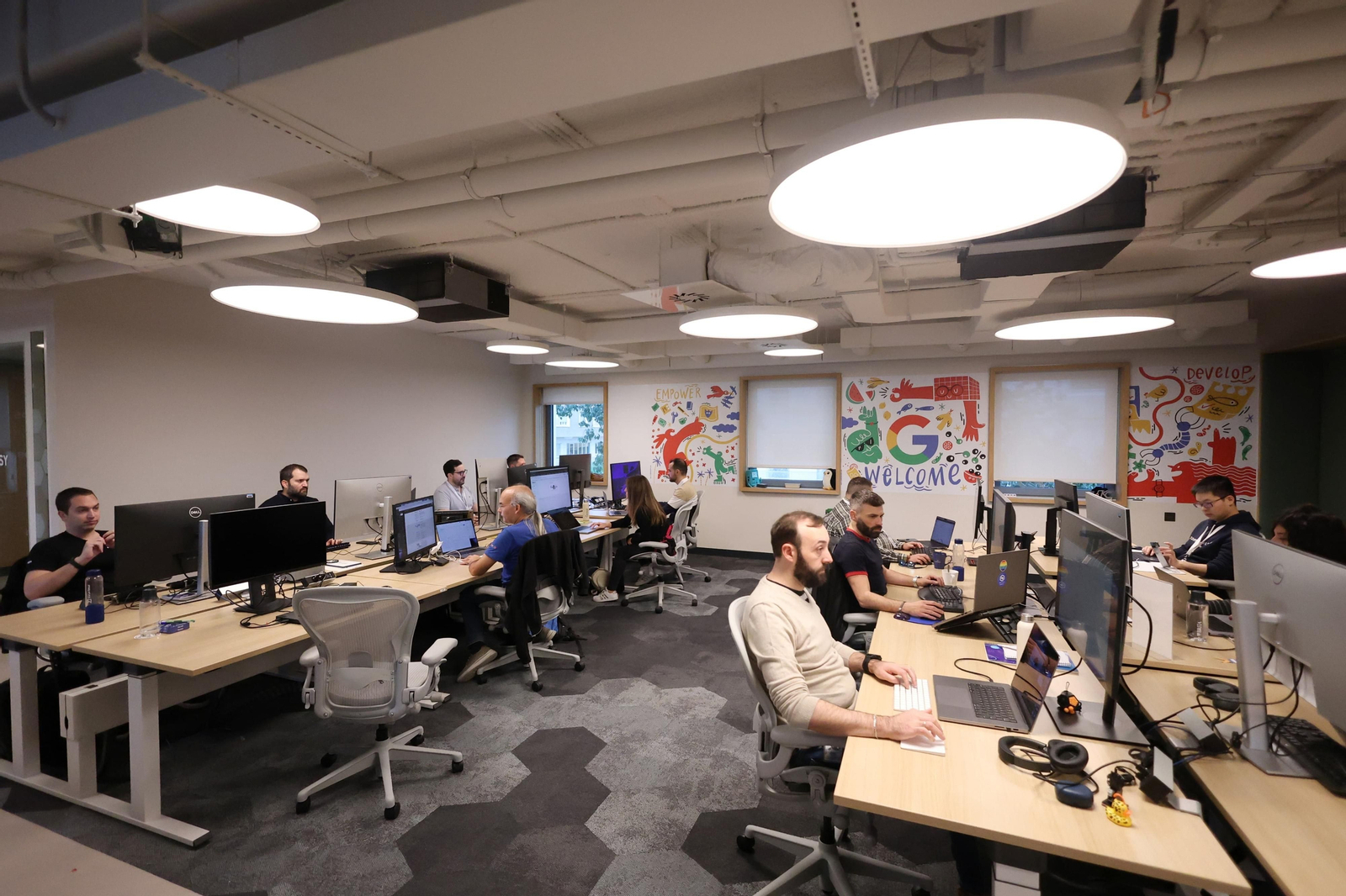 La inauguración del Centro de Ciberseguridad de Google en Málaga, en imágenes