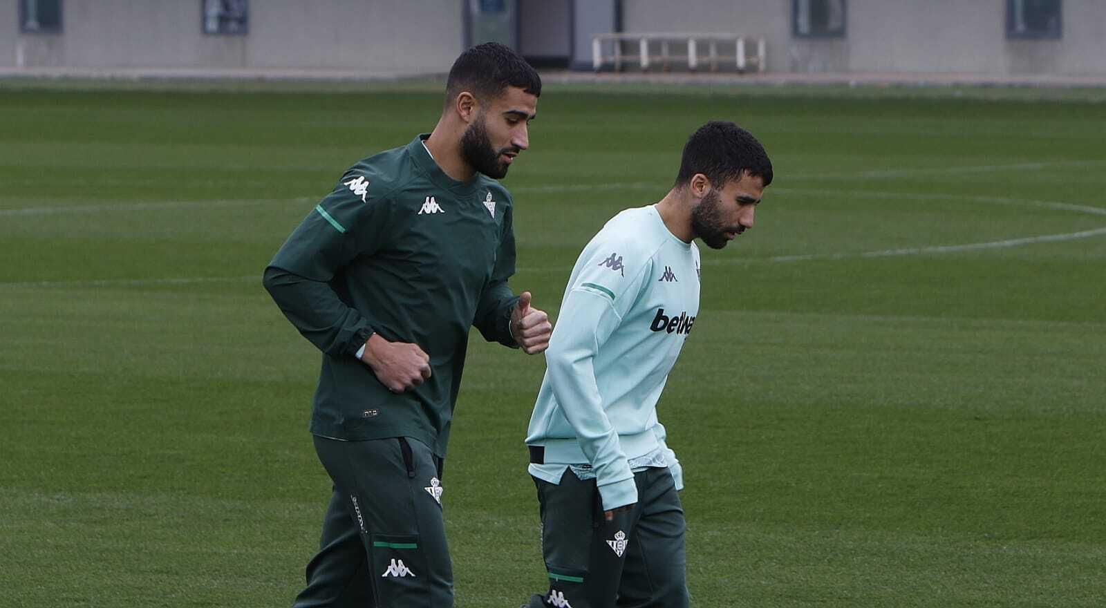 Fekir y su hermano Yassin, en la sesión matinal de este sábado.