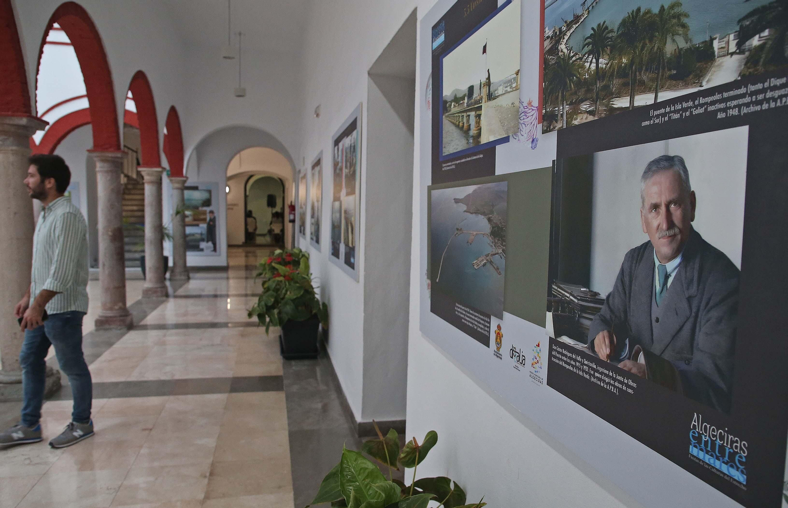 Un paseo por la historia del Puerto de Algeciras, en imágenes