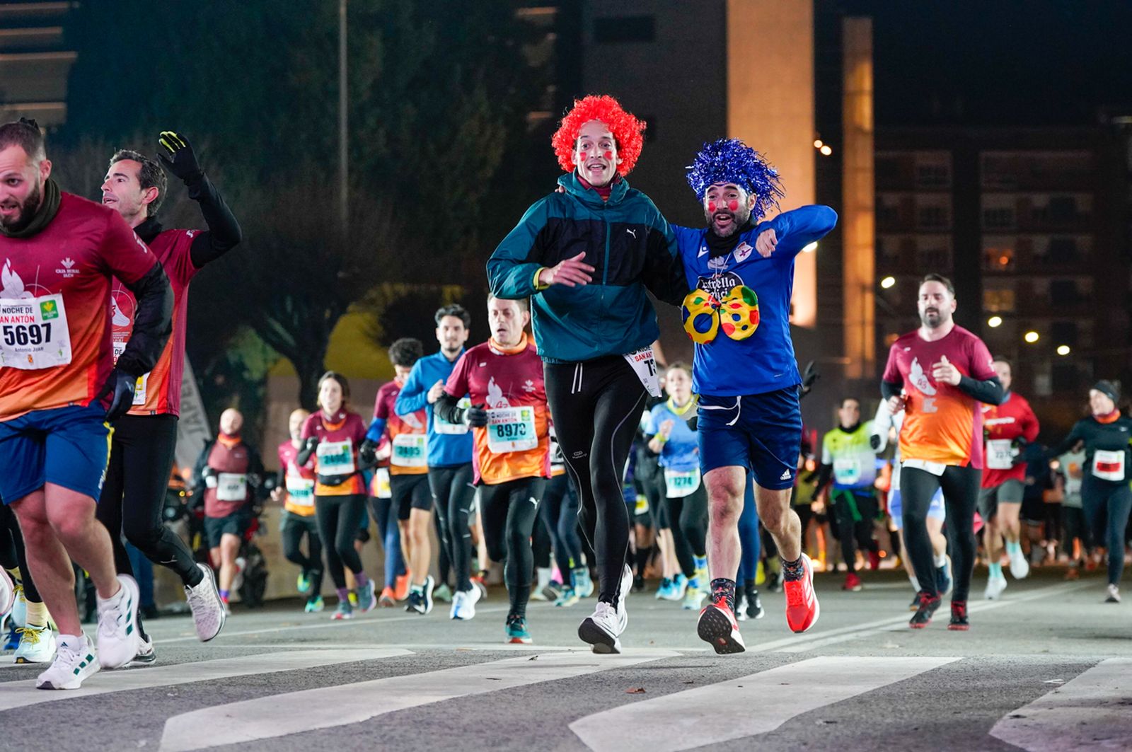 En imágenes: búscate en tu llegada a meta de la Carrera de San Antón 2026 (17)