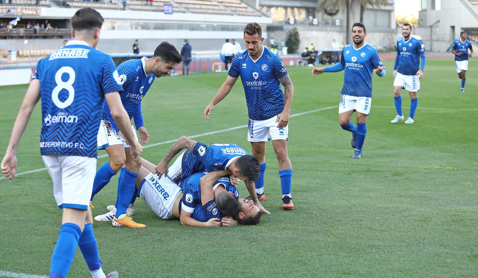 Imágenes del Xerez DFC - S. Puente Genil (2-1)