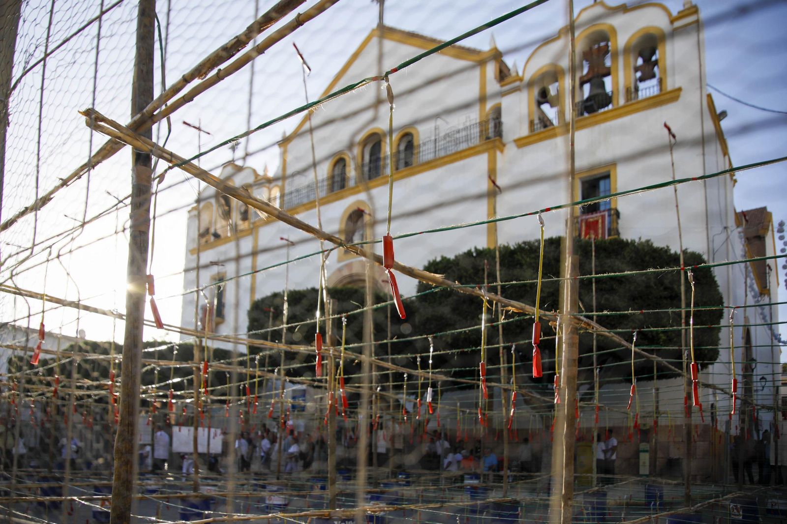 Las imágenes de la misa vespertina y procesión del Cristo de la Luz de Dalías