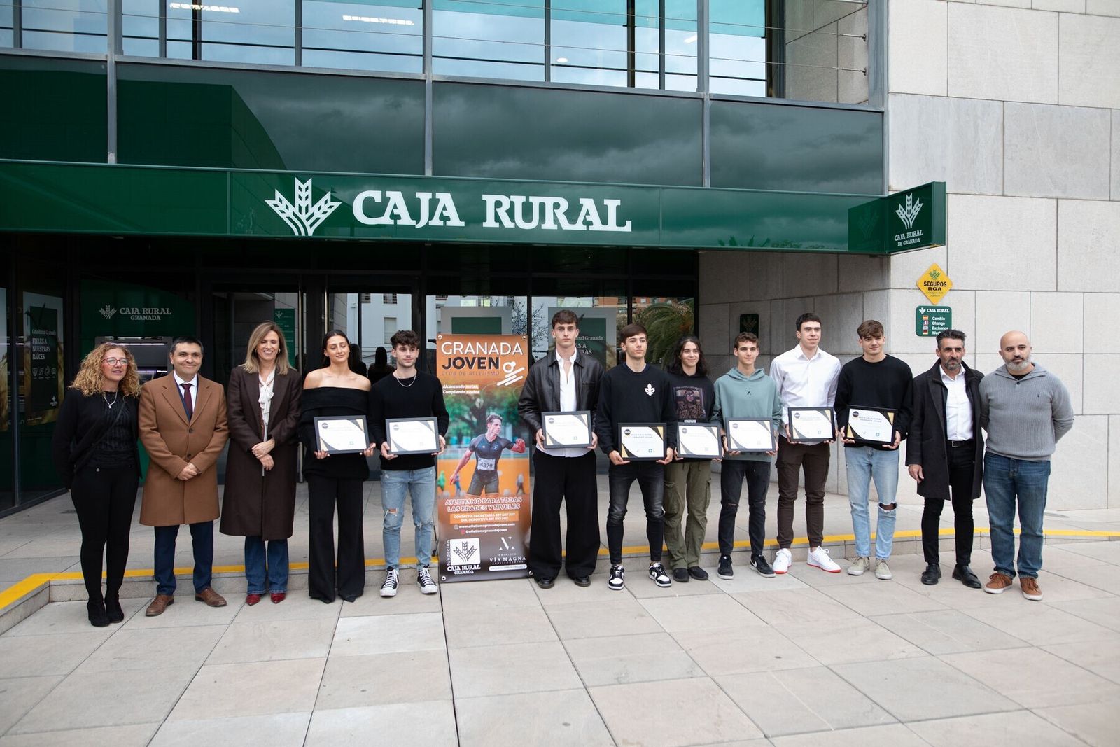 La entrega de las becas del Granada Joven en imágenes