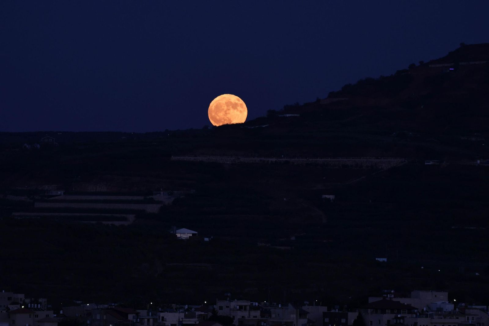 La Superluna azul captada en diferentes partes del planeta: un disfrute visual de la Luna del Esturión