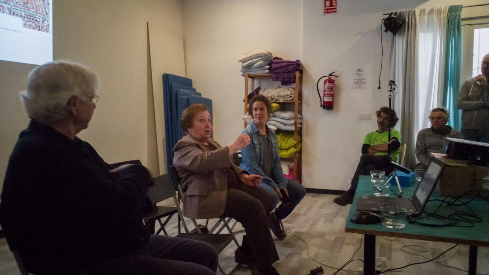 Paqui Pantoja, de la Asociación de Vecinos Retiro Obrero junto a Noelia Casado y Antonio Barrionuevo.