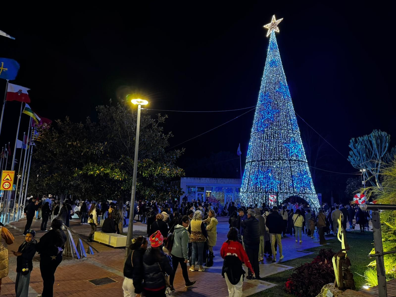 Así ha sido el encendido de las luces de Navidad de Motril